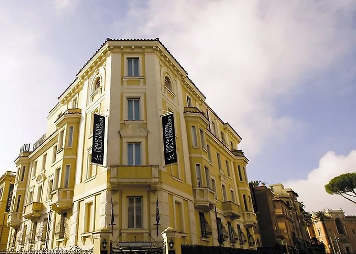 Отель Torlonia 4*