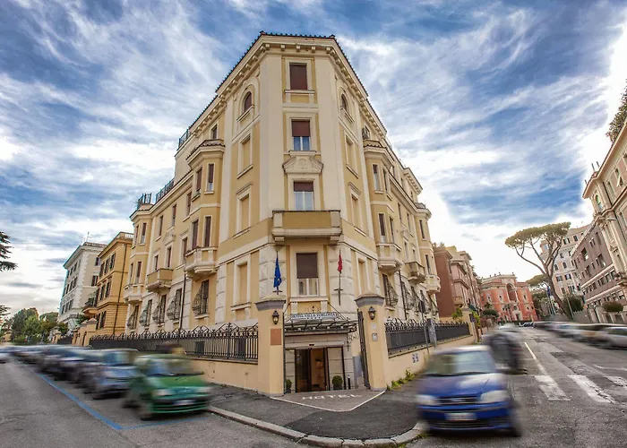 Отель Torlonia 4*